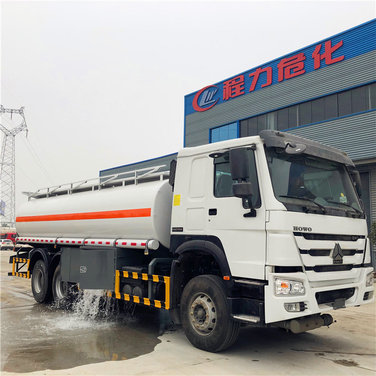 Sinotruk 20m3 Oil Delivery Truck 6*4  6000 Gallon Fuel  Truck For Sale