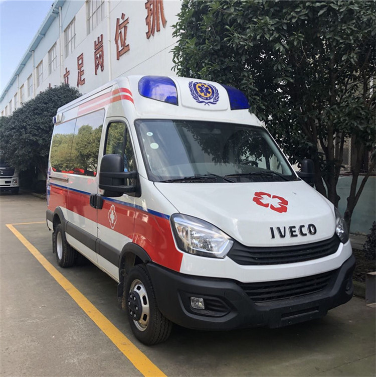 Diesel Fuel Type Mobile ICU Medium Duty Ambulance IVECO 4*2 Hospital