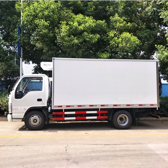 Japan 4*2 ISUZU Refrigerator Box Truck PTO System 5 Ton Freezer Truck
