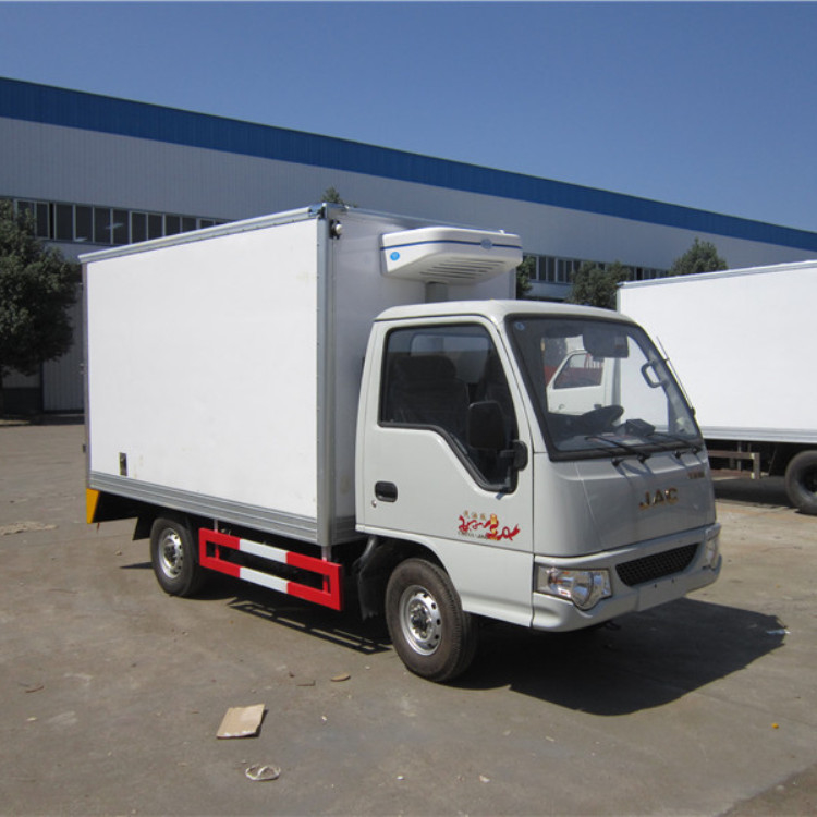Gasoline Fuel Type Refrigerator Box Truck Van 110km/H JAC