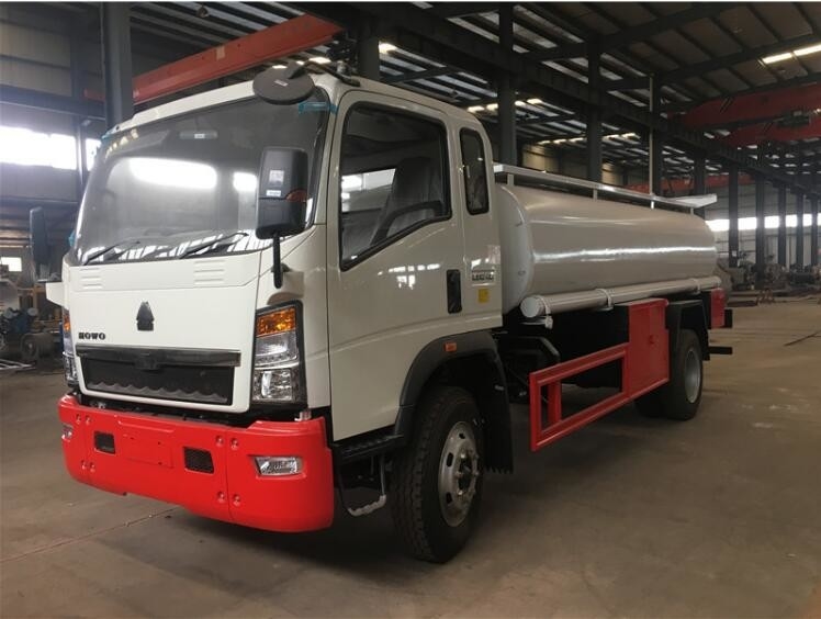 10m3 Airport Refueling Truck 90 km/h Mobile Oil Tank Truck 10000L With Fuel Dispenser