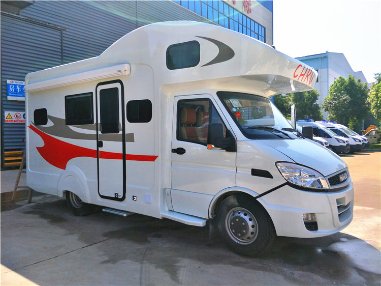 Automatic Transmission RV Caravan Van Foton , Fiberglass Outdoor Camping Car Decorated