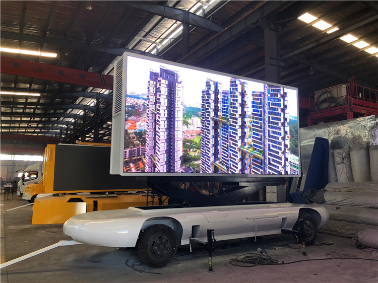 220V LED Advertising Trailer 192*192mm Module Size , Double-Axle Digital Billboard Trailer