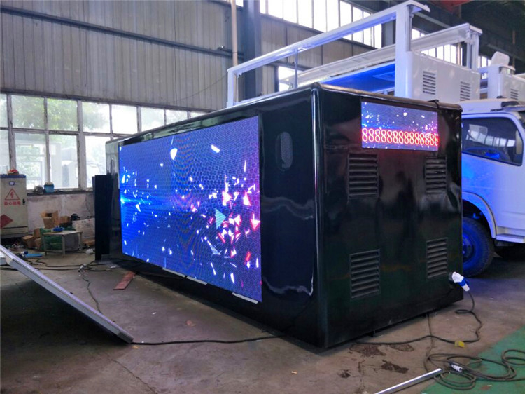 SMD LED Mobile Billboard Truck 18FT Video Screen Truck Full Color