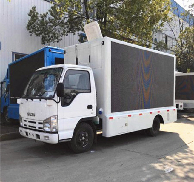 Outdoor Video Advertising Mobile Billboard Truck 3840*1728mm P4 With Hydraulic Lifting System