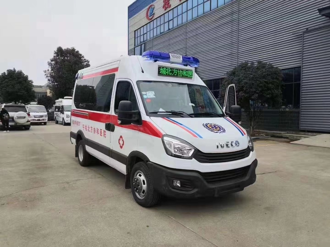 IVECO First Aid Medium Duty Ambulance 130 Km/H Diesel Type 4*2