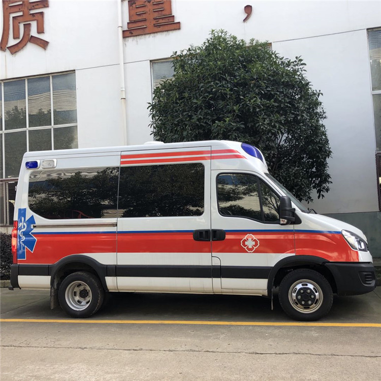 IVECO First Aid Medium Duty Ambulance 130 Km/H Diesel Type 4*2