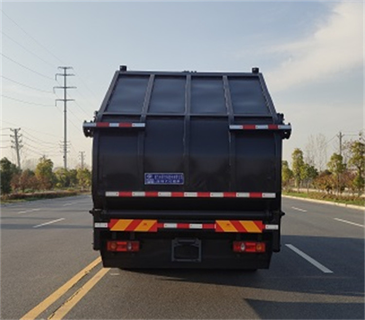 Garbage Truck Wash Dongfeng 5995 Kg Compactor Garbage Truck With Carbon Steel Chassis