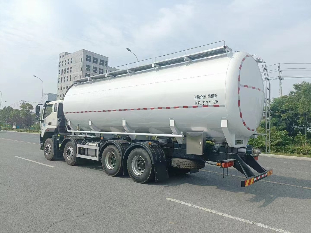 Air Conditioning Cab Euro3 or Euro4 Bulk Cement Transport Truck With Emission Standard