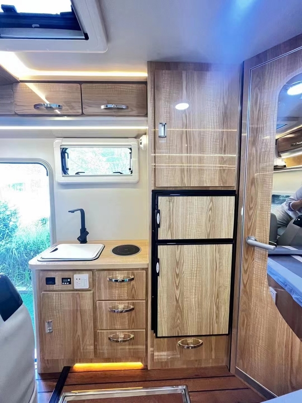 6 People Customized ISUZU Motorhomes RV Caravan Van Mobile Touring Car Euro VI