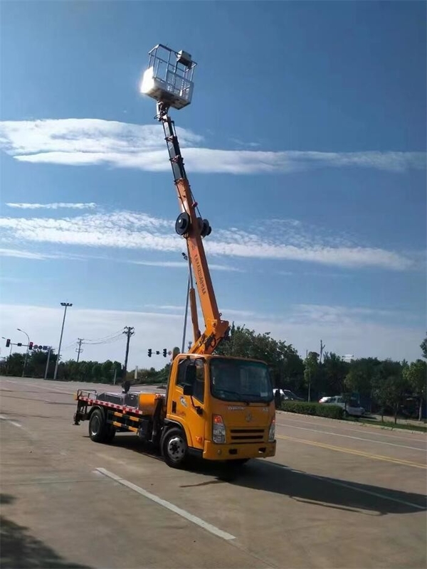 3.5T Rear Axle Loading Aerial Work Platform For Truck - QuanChai Q23-132E60 Model