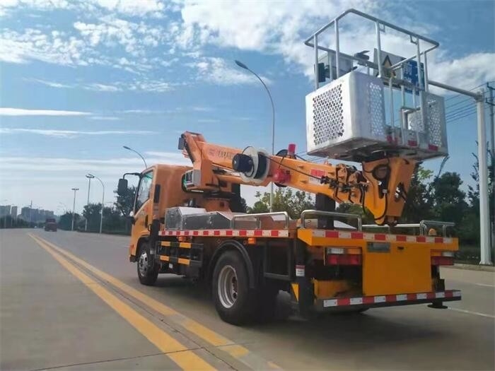 3.5T Rear Axle Loading Aerial Work Platform For Truck - QuanChai Q23-132E60 Model