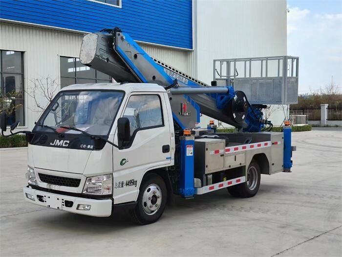 QuanChai/Q23-132E60 Aerial Work Platform Truck With JMC Chassis 1540/1540 Mm Suspension