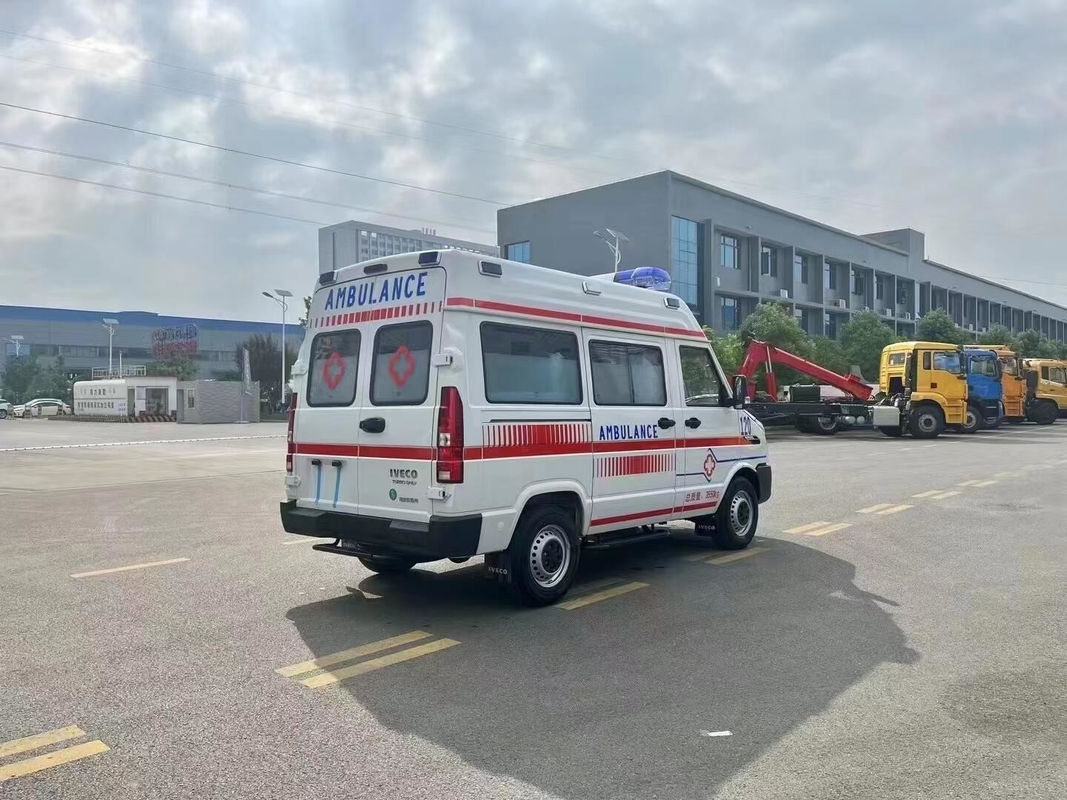 LHD/RHD Ambulances 4x2/4x4 Drive Type Bulk Ship Transport Package  Ambulance For Sale