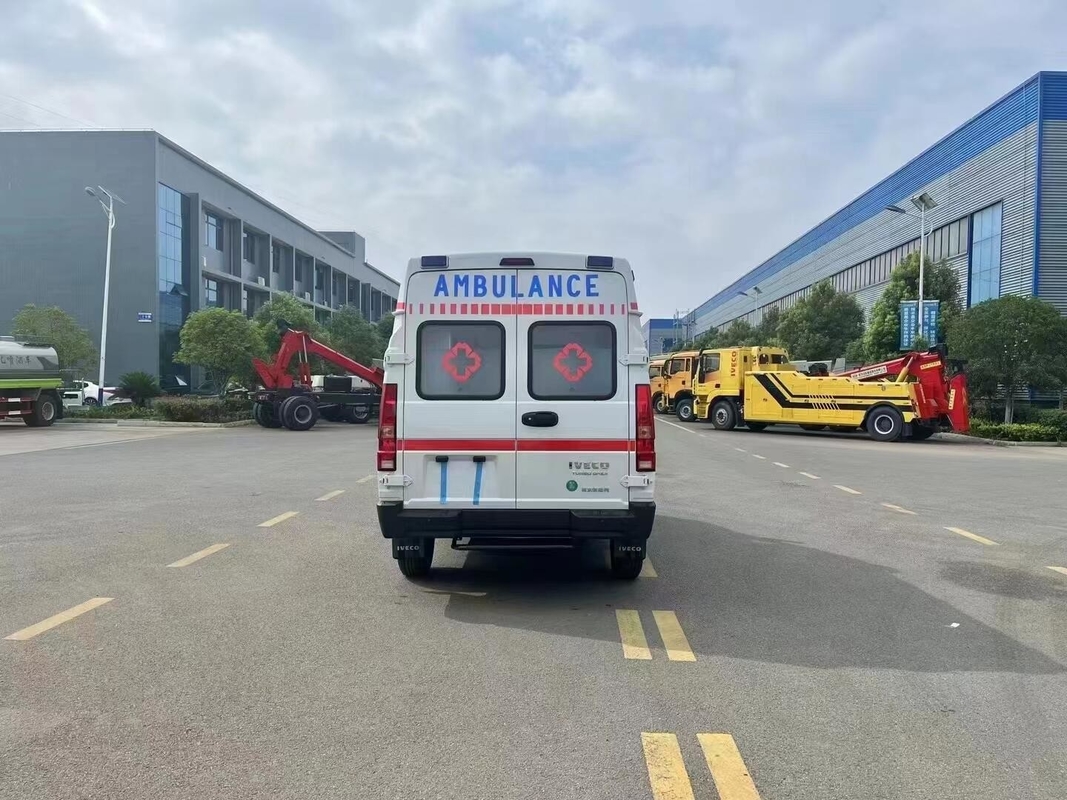 LHD/RHD Ambulances 4x2/4x4 Drive Type Bulk Ship Transport Package  Ambulance For Sale