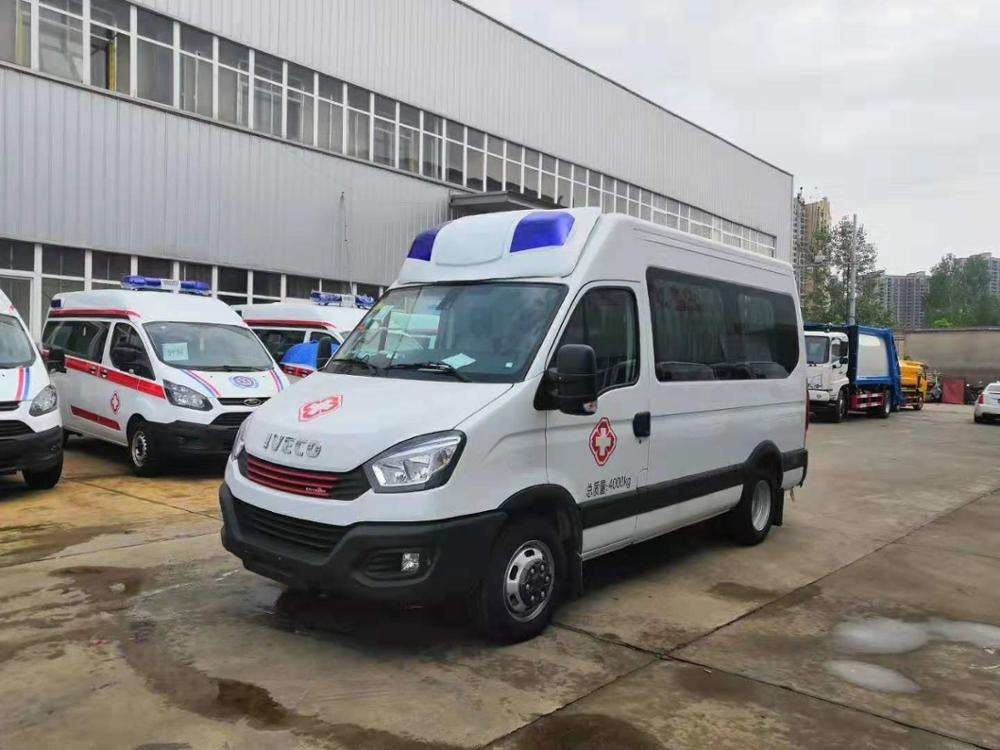 Iveco Ambulance Euro 5 Emergency Ambulance Car Curb Weight 2970 Kg Wheel Base 3300mm