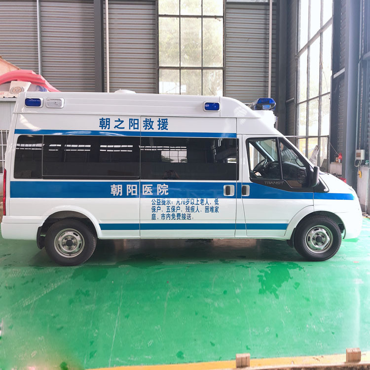ambuance car Customizable Mobile Medical Vehicles 3-8m Length 4x2 Drive Type