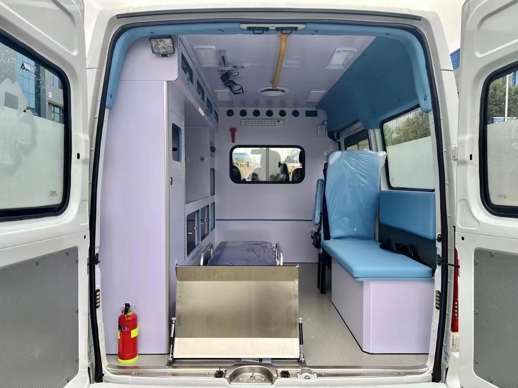 China 4*2 Diesel Engine Emergency Ambulance Car GVW 3510 Kgs Ambulance For Vehicles