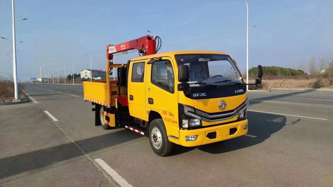 DF 3 Persons Seat Truck Mounted Crane with RHD Drive Type and 6 Tyres