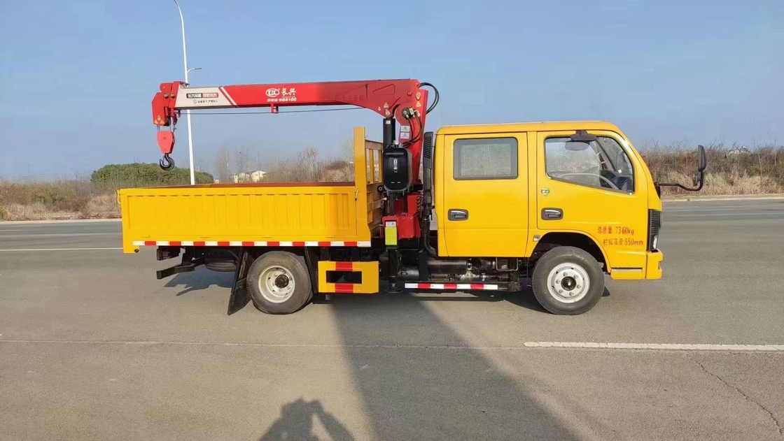 DF 3 Persons Seat Truck Mounted Crane with RHD Drive Type and 6 Tyres