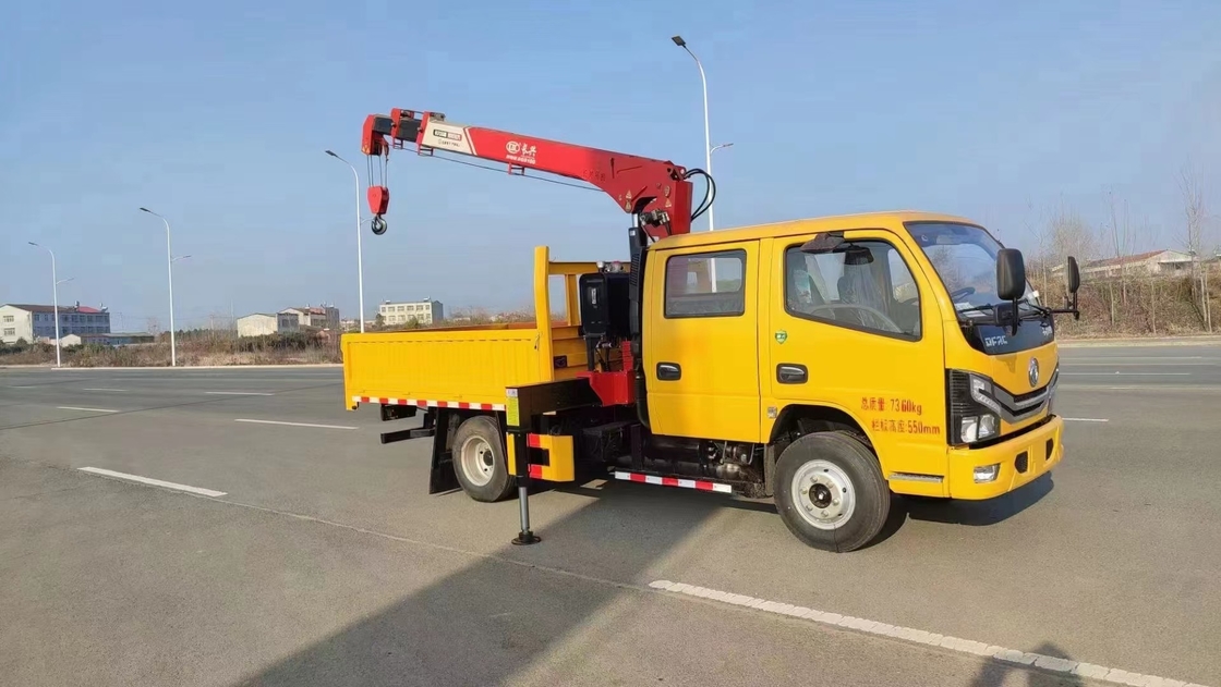 DF 3 Persons Seat Truck Mounted Crane with RHD Drive Type and 6 Tyres