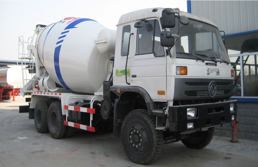 10m3 Concrete Cement Truck With Left Hand Drive And 12.00R20 Steel Wire Tire