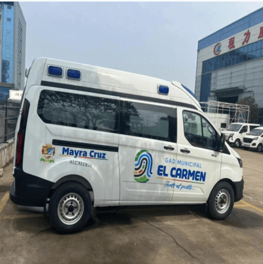 145km/H Emergency Service Diesel Ambulance For Sale With 215/75r16lt Type