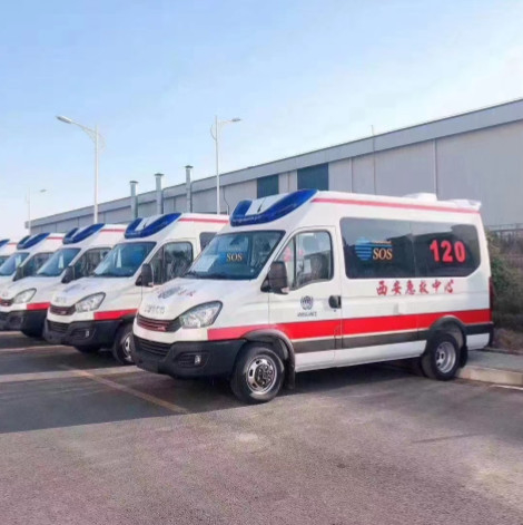 3750 Mm Wheel Base Emergency Ambulance Car With 103KW Rated Power And 3700 Kg Gross Weight