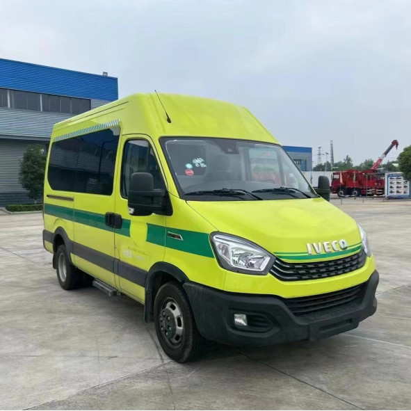 4*2  Iveco Ambulances Euro 6 Classic Emergency Rescue Vehicle With 145km/H Maximum Speed