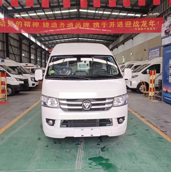 Japanese Brand Ambulance 14/12 ° Approaching/Departure Angle 4x2 Vehicle Emergency Car For Critical Situations