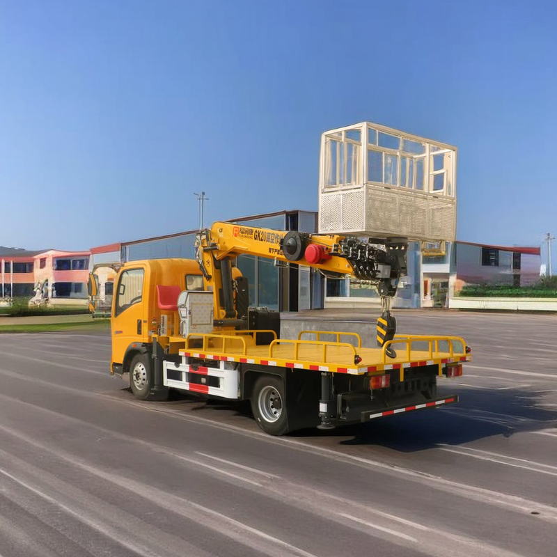 4955kg Weight 4x2 Drive Aerial Work Platform Truck With 21M Telescopic Boom