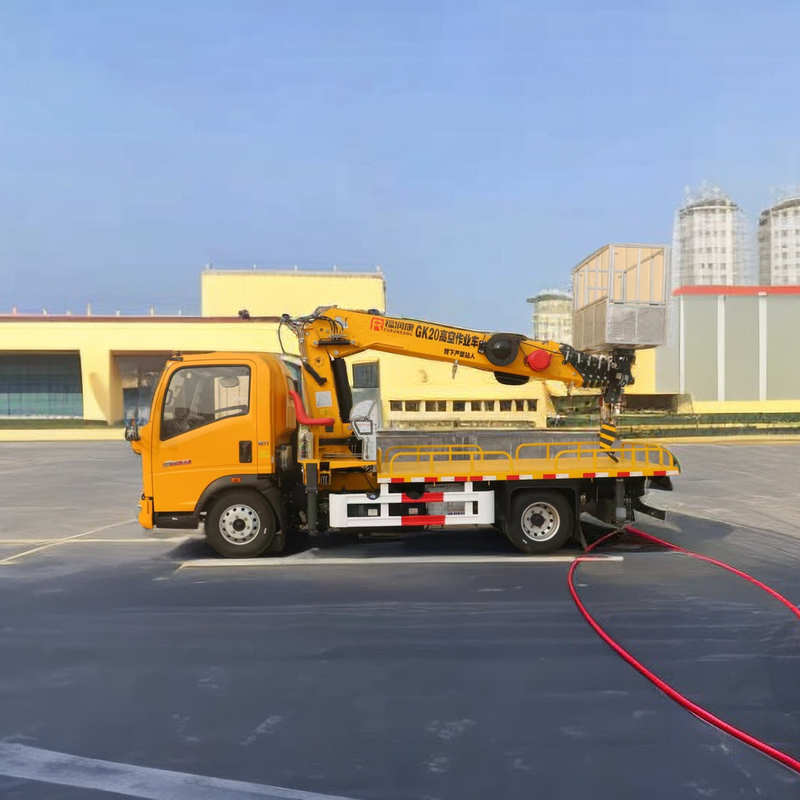 4955kg Weight 4x2 Drive Aerial Work Platform Truck With 21M Telescopic Boom