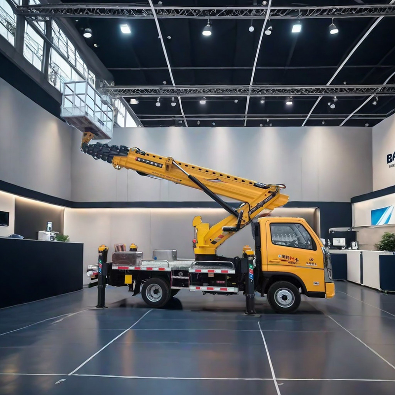 china Foton 4*2 Aerial Work Truck 24 Meter Folding Arm 115HP Customized