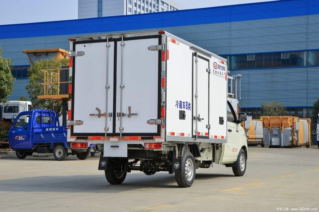 Dongfeng Cooling Van Truck 4x2 6x4 Ambulance Vans 10 Tons -5 To -15 Degree