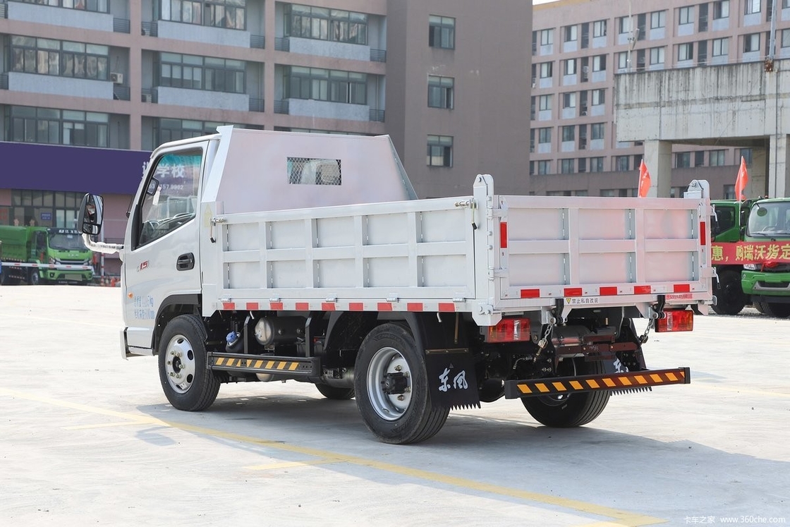 Euro V Light Duty Cargo Vans Box Truck 6 - 8 Ton 5.2m 6 Wheels