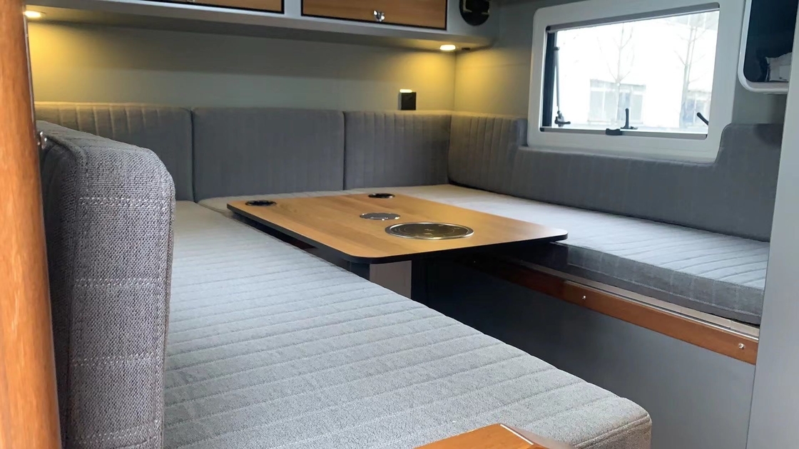 White Small Off Road Camper Caravan 1500kg 2 Bedrooms For Outdoor Family Touring