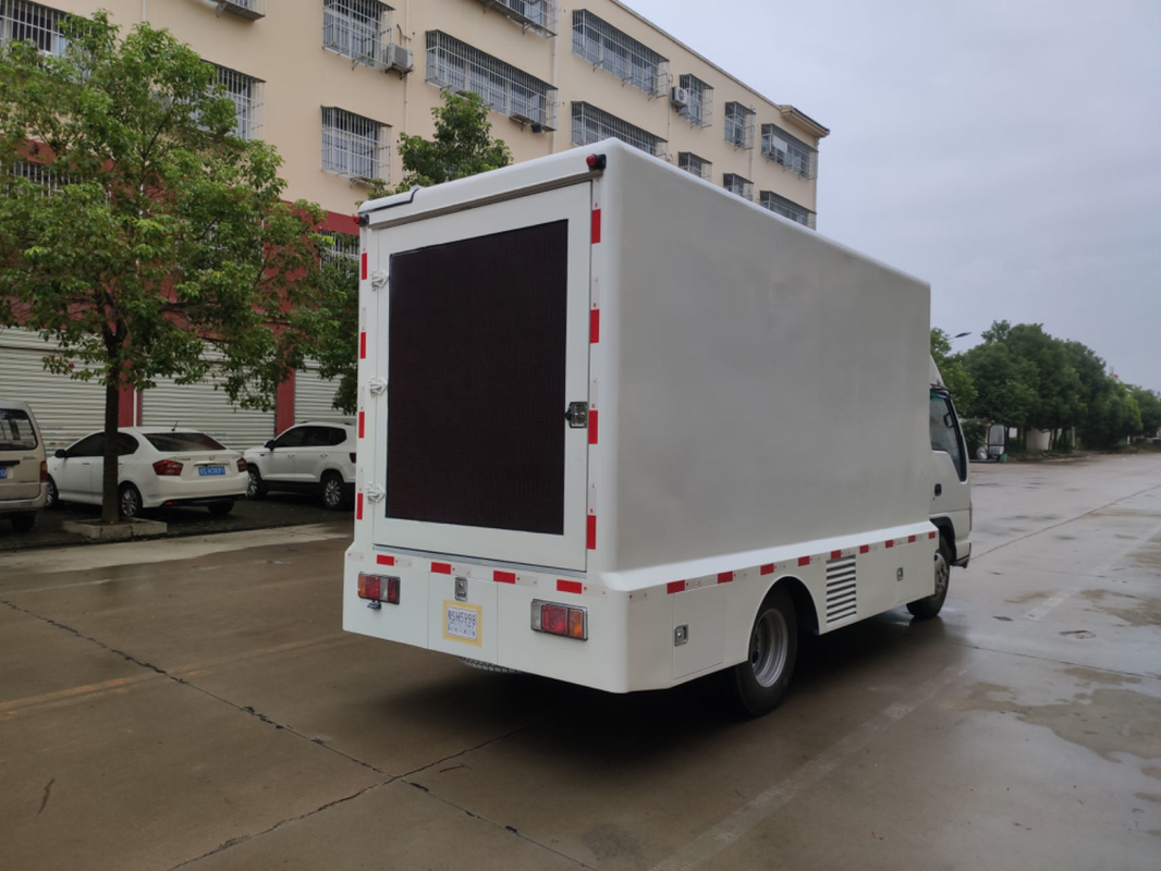 ISUZU 4X2 Light Outdoor Digital LED Advertisement Billboard with Display Screen Trucks Advertising