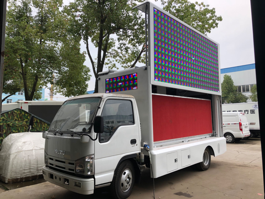 LED Roving Advertising Truck Japan Brand 4.2m Small Led Mobile Stage Truck