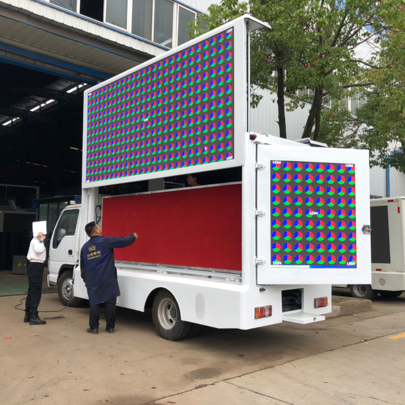 LED Roving Advertising Truck Japan Brand 4.2m Small Led Mobile Stage Truck