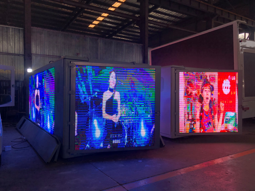 Customized  P4 Digital LED Screen Box For Truck Mounted Pixel Pitch 6 mm