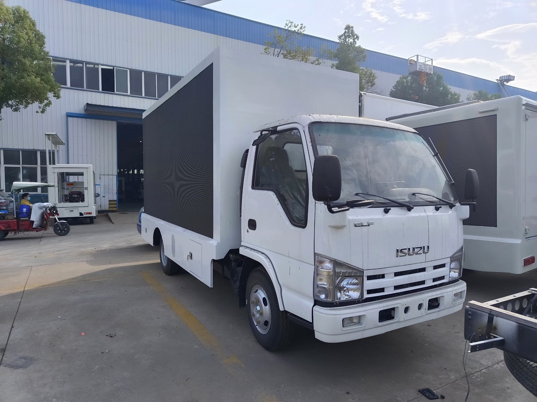 Japanese Brand Isuzu Mobile Led Truck Advertising P3 P4 P5 Small LED Mobile Led Display Trailer